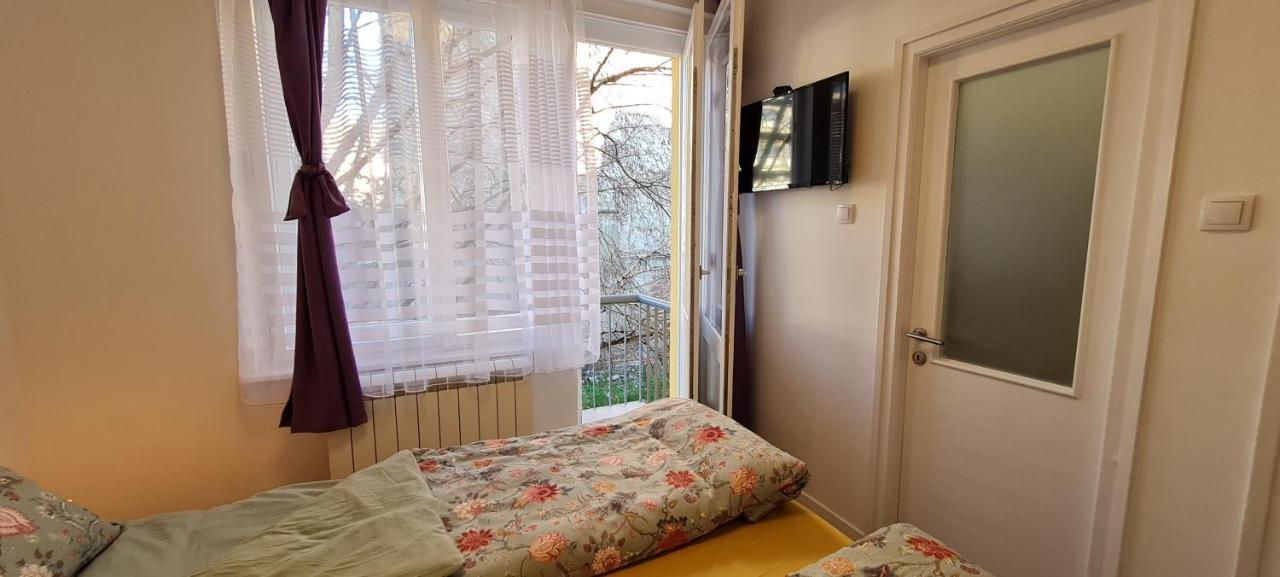 Julija Apartment Belgrado Buitenkant foto